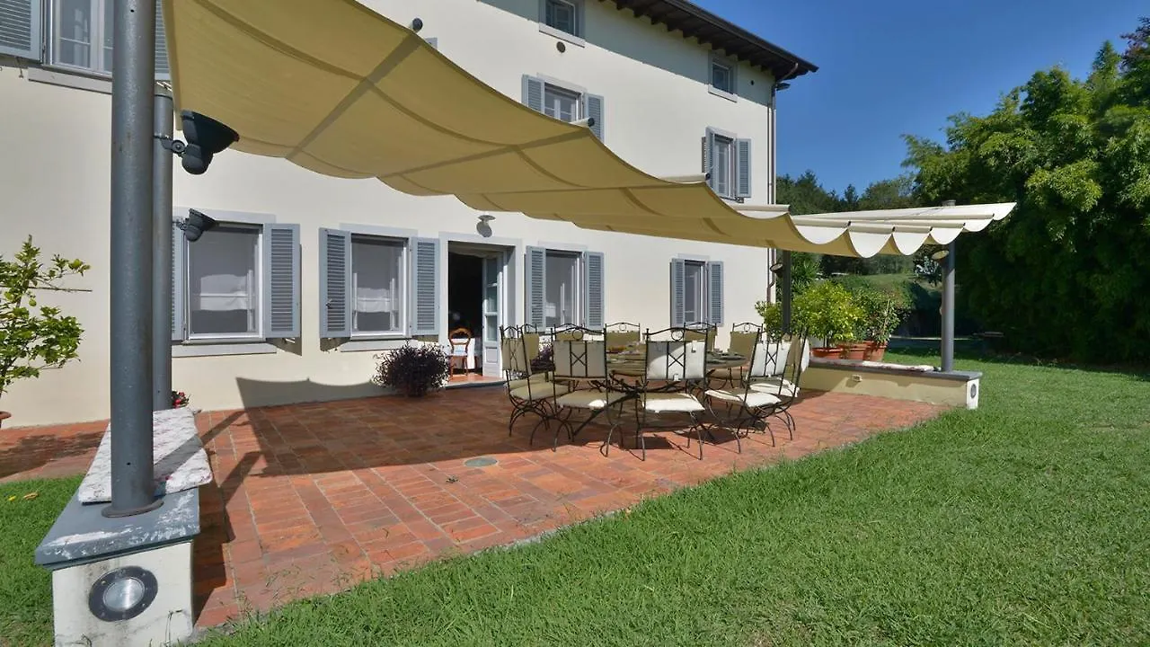 Villa Alida 12, Emma Villas Capannori Italy