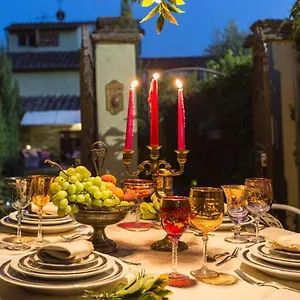 La Dimora Dei Conti, Indulge In A Country With Jacuzzi Facing The Town! Capannori